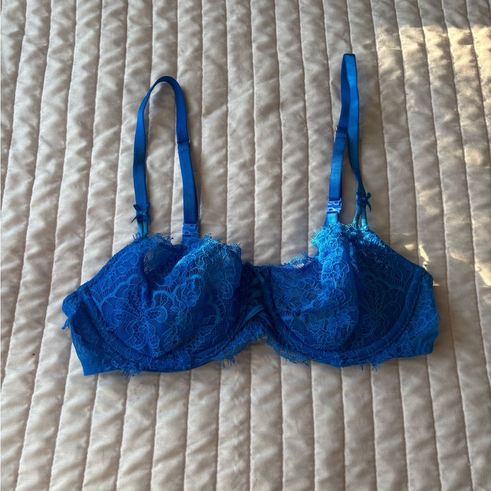 Lace Underwire Bra in Vibrant Blue